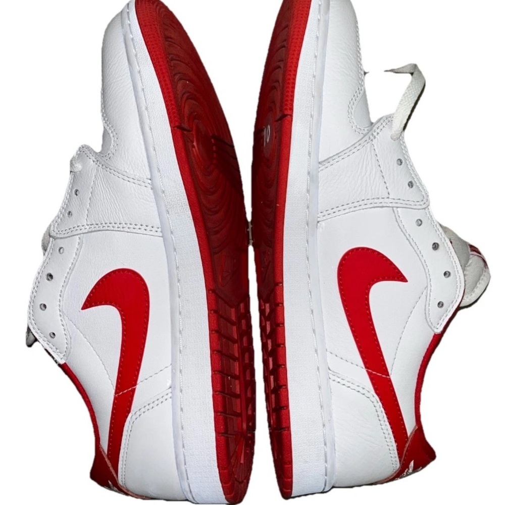 Air Jordan 1 Retro OG Low University Red White Men’s Size 11 - Picture 5 of 8